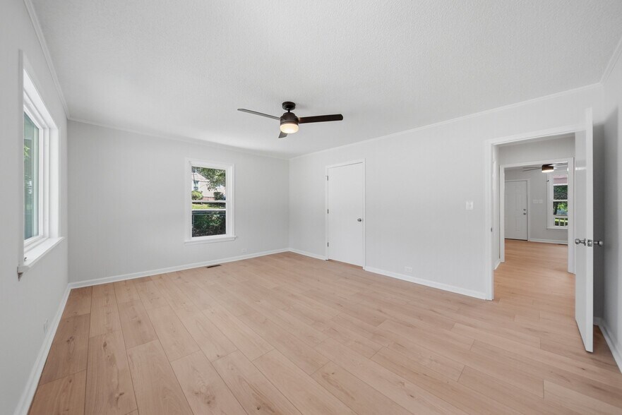 More Photos Of 1303 S Sterling, Morganton General Retail For Sale