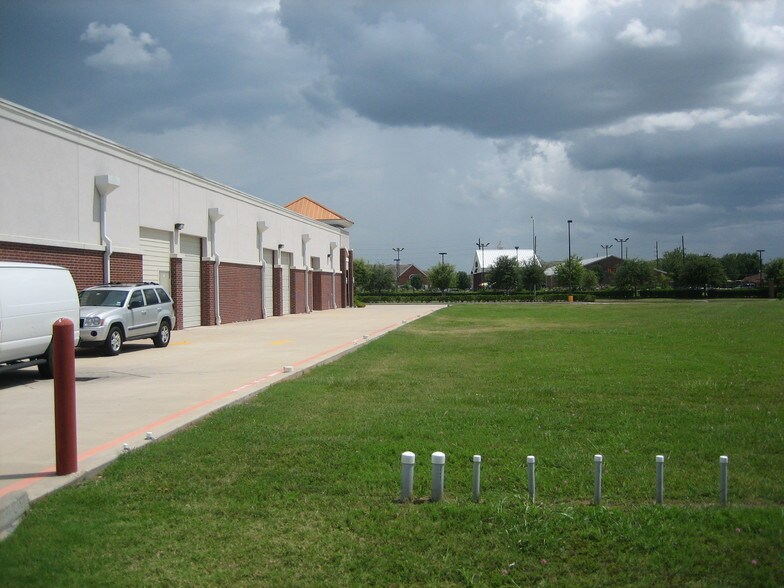 More Photos Of 3711 Raoul Wallenberg Ln, Missouri City Unknown For Lease