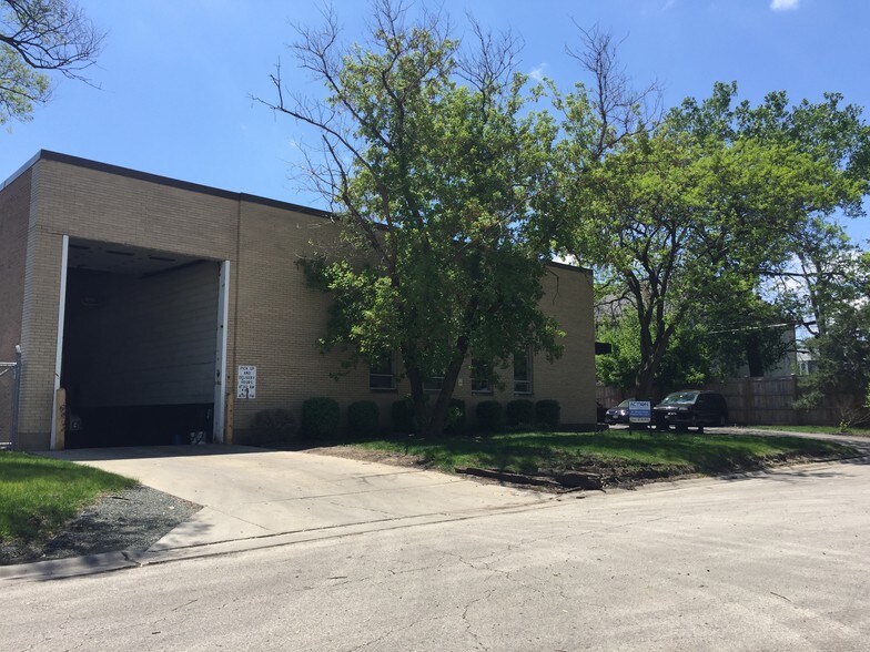 More Photos Of 9611 Winona Ave, Schiller Park Warehouse For Lease