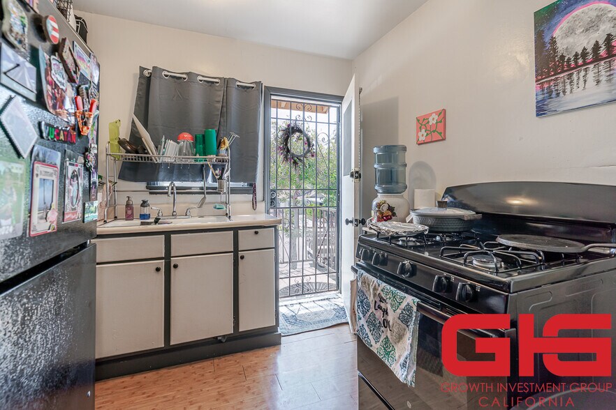 More Photos Of 2408 N Eastern Ave, Los Angeles Apartments For Sale