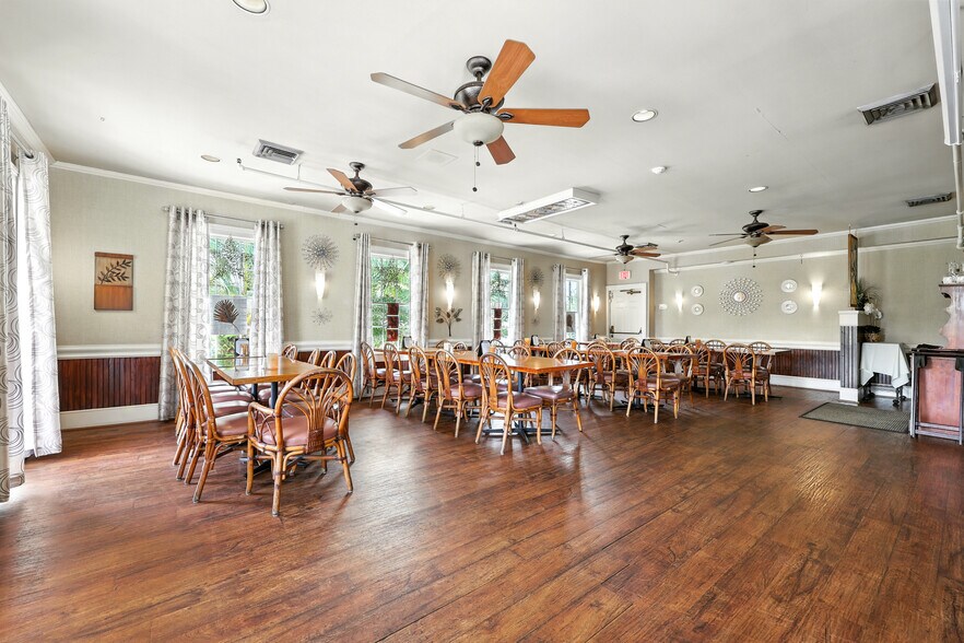 More Photos Of 102 San Marco Ave, Saint Augustine Restaurant For Sale