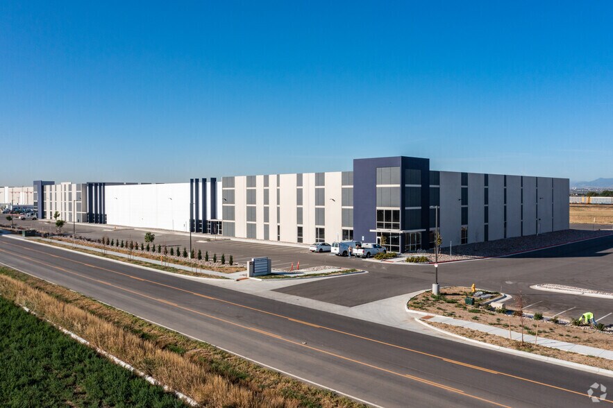 More Photos Of 11089 Havana St, Commerce City Unknown For Lease