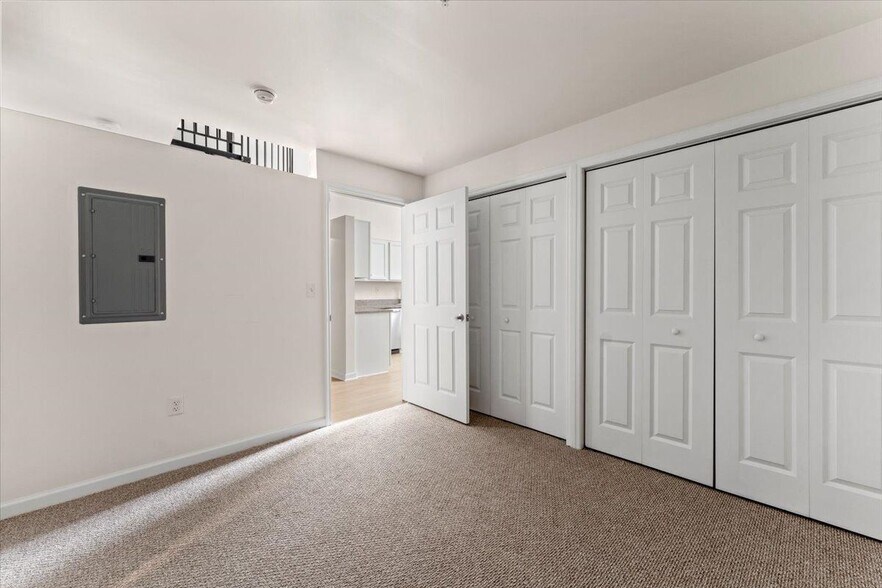 More Photos Of 2113 Ellsworth Blvd, Malta Apartments For Lease