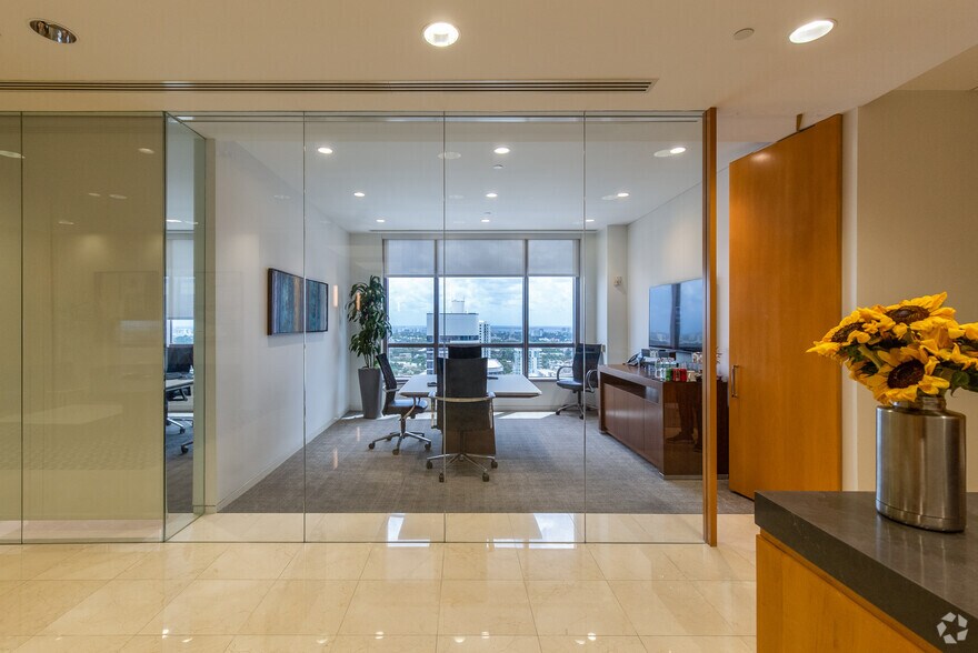 Photo of 21st Floor Ste PH