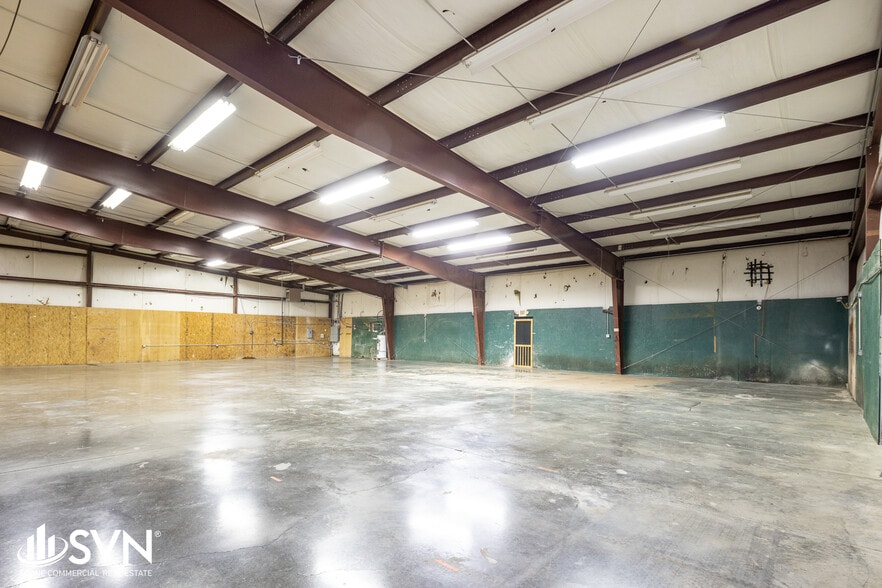 More Photos Of 129 Macarthur Ct, Nicholasville Warehouse For Lease