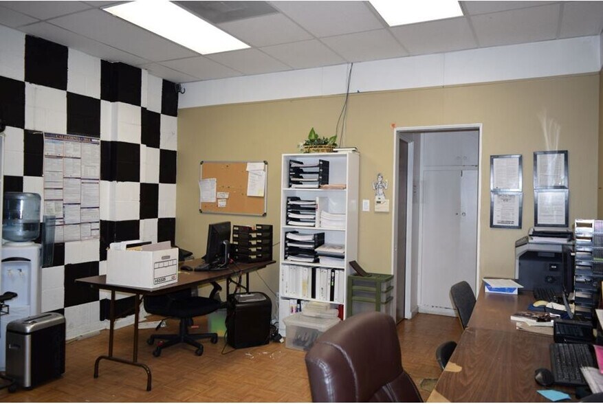 More Photos Of 3579 Gage Ave, Bell Medical For Sale