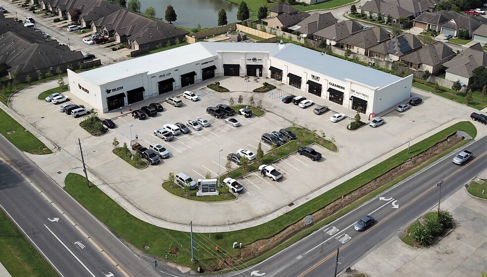 Primary Photo Of 18181 Jefferson Hwy, Baton Rouge Storefront Retail Office For Lease