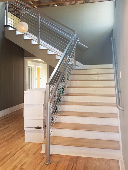 More Photos Of 650 N 6th Ave, Phoenix Office For Lease