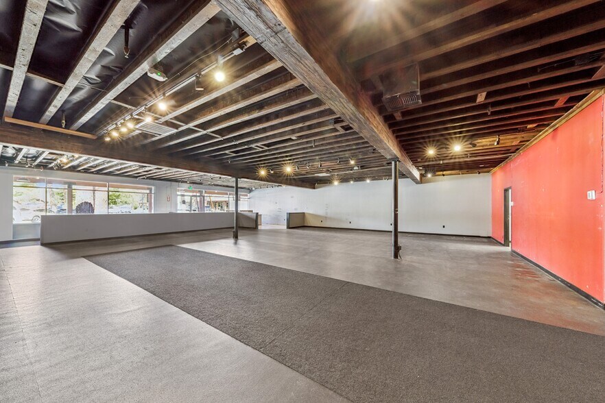 More Photos Of 2042 Lake Tahoe Blvd, South Lake Tahoe Unknown For Lease