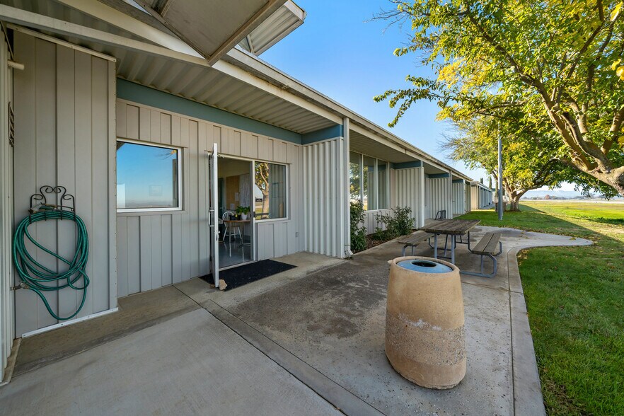 More Photos Of 4301 Second Wind Way, Paso Robles Office For Lease