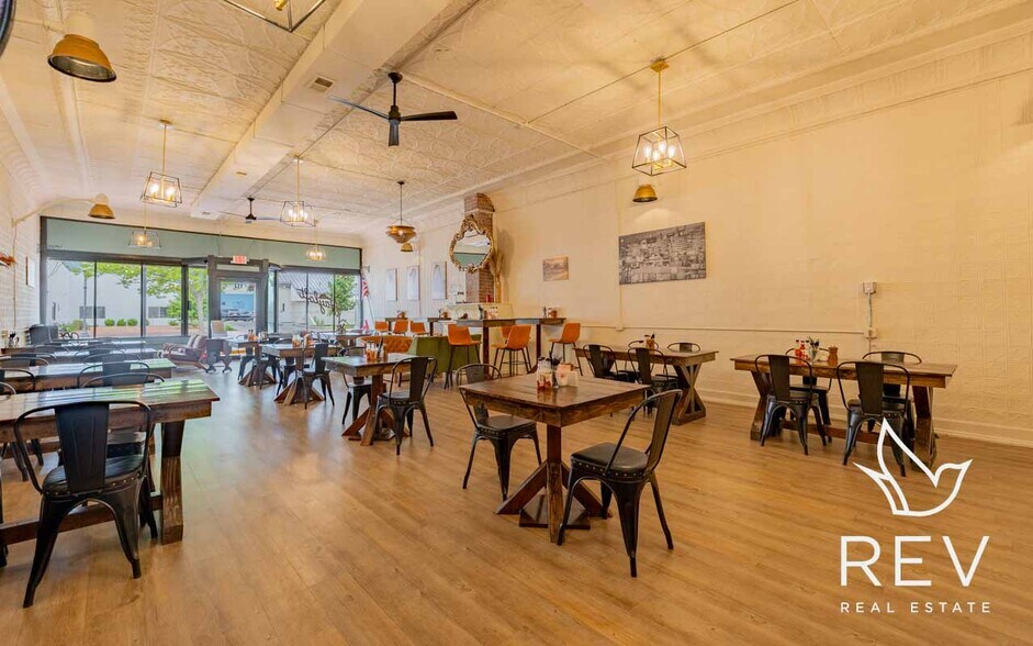 More Photos Of 117 S Bent St, Powell General Retail For Sale