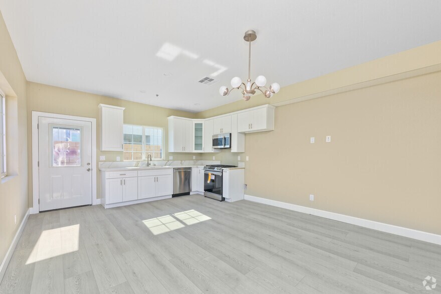 More Photos Of 15909 Merrill Ave, Fontana Apartments For Sale