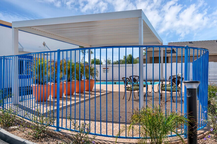 More Photos Of 2826 E Karen Dr, Phoenix Rehabilitation Center For Sale