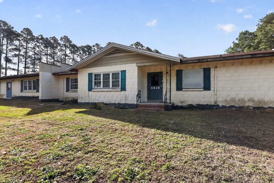 More Photos Of 6828 Old Stage Rd N, Angier Flex For Sale