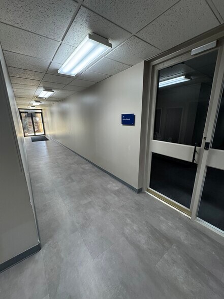 More Photos Of 6299 Nall Ave, Mission Office For Lease