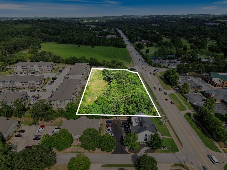 More Photos Of E Joyce Boulevard & Old Missouri rd, Fayetteville Land For Sale