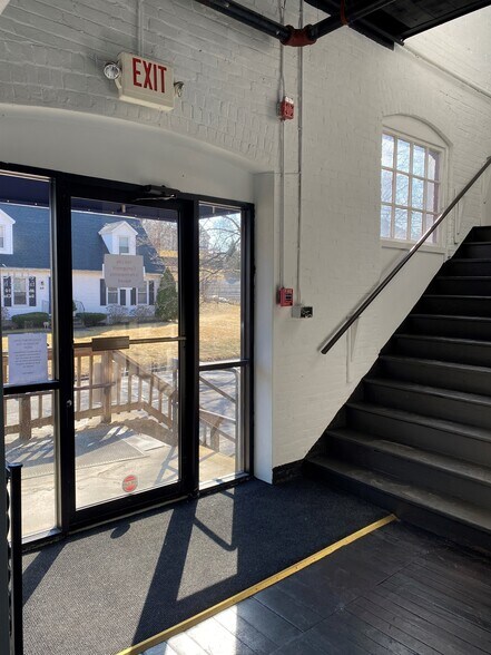 More Photos Of 68 Tower St, Hudson Warehouse For Sale