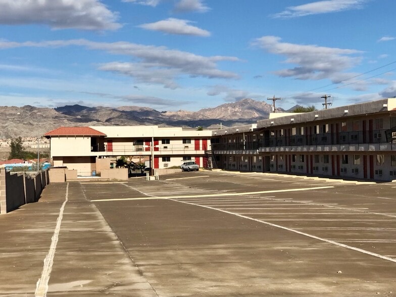 More Photos Of 1978 Highway 95, Bullhead City Hotel For Sale