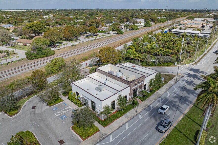 More Photos Of 1010 N Federal Hwy, Delray Beach General Retail For Sale