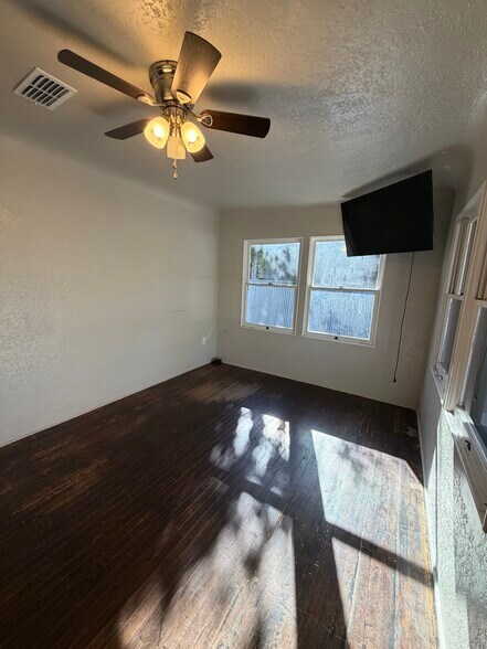 More Photos Of 231 S Sirrine, Mesa Office For Lease