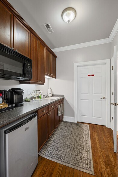 More Photos Of 321 Billingsly Ct, Franklin Loft Creative Space For Lease