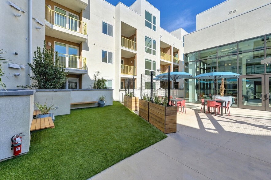More Photos Of 5570 Rosemead Blvd, Temple City Apartments For Lease