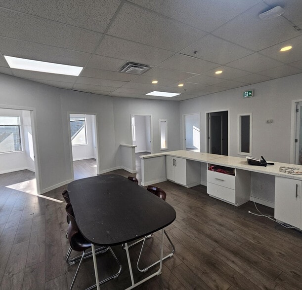 More Photos Of 8181 Cambie Rd, Richmond Storefront Retail Office For Lease