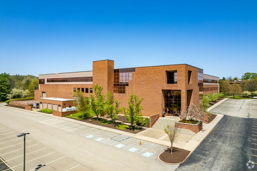 More Photos Of 615 Epsilon Dr, Pittsburgh Light Manufacturing For Lease