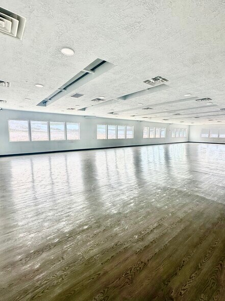 More Photos Of 4311 Sara Rd SE, Albuquerque Research And Development For Sale