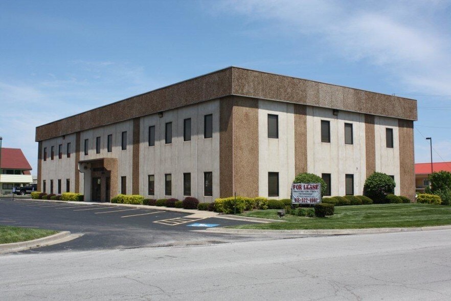 More Photos Of 13720 E 42nd Ter, Independence Office For Lease