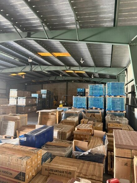 More Photos Of 1613 SE 15th Ter, Cape Coral Warehouse For Lease