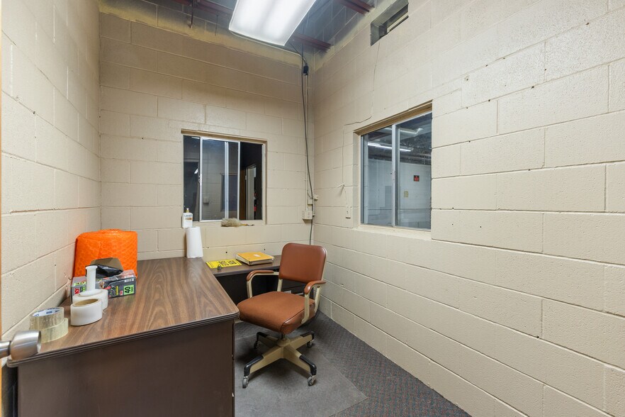 More Photos Of 888 Antler Dr, Casper Warehouse For Sale