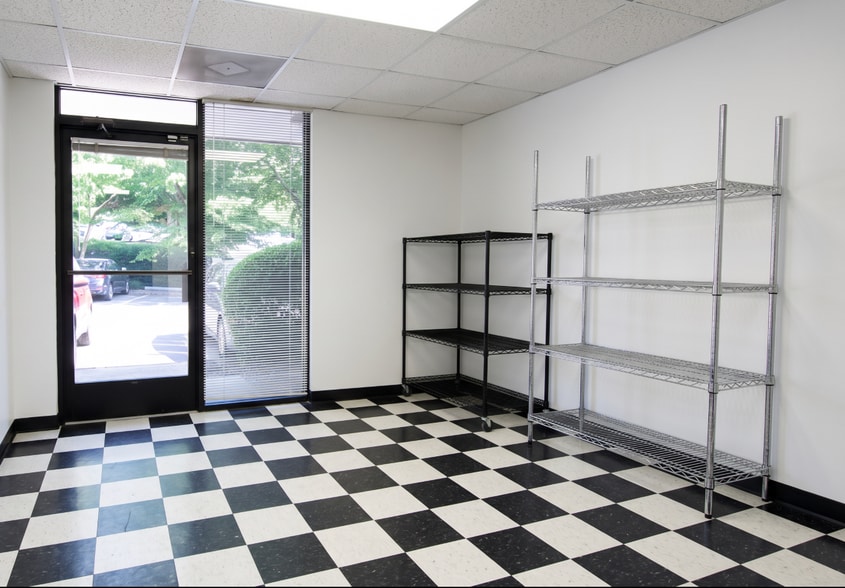 More Photos Of 6213 Angus Dr, Raleigh Research And Development For Lease