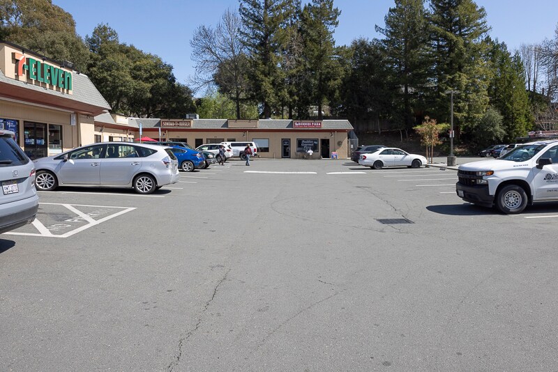 More Photos Of 175 Pleasant Hill Ave N, Sebastopol Freestanding For Lease