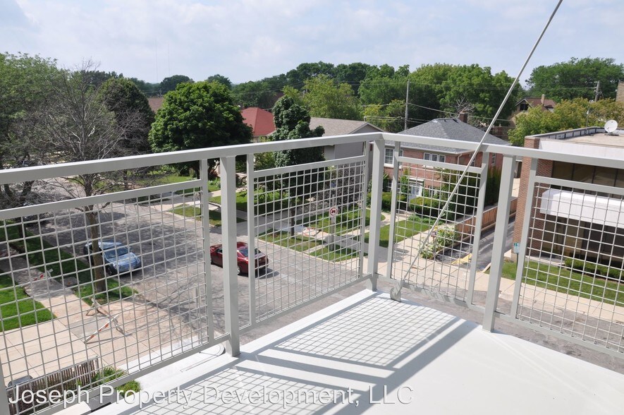 More Photos Of 4175 N Oakland Ave, Shorewood Multifamily For Sale