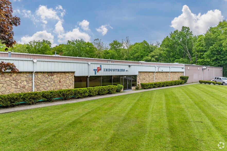 Primary Photo Of 265 Ballard Rd, Middletown Warehouse For Lease