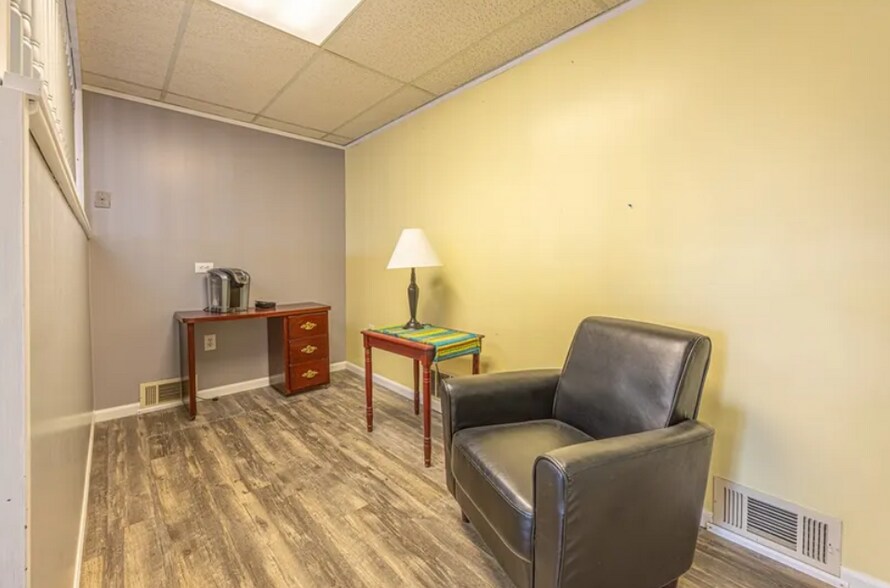 More Photos Of 161 Pittsburgh St, Uniontown Freestanding For Sale