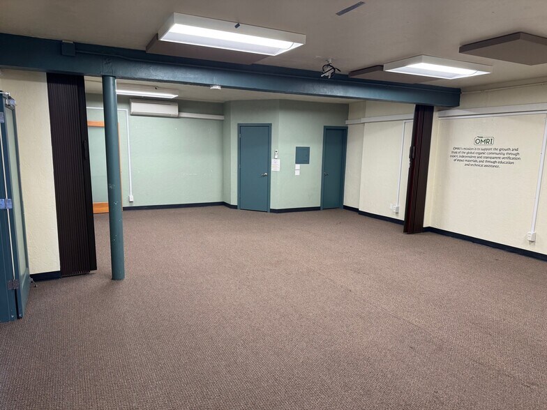 More Photos Of 2643-2655 Willamette St, Eugene Storefront Retail Office For Lease