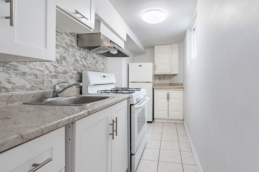 More Photos Of 740 Lansdowne Av, Toronto Multifamily For Sale