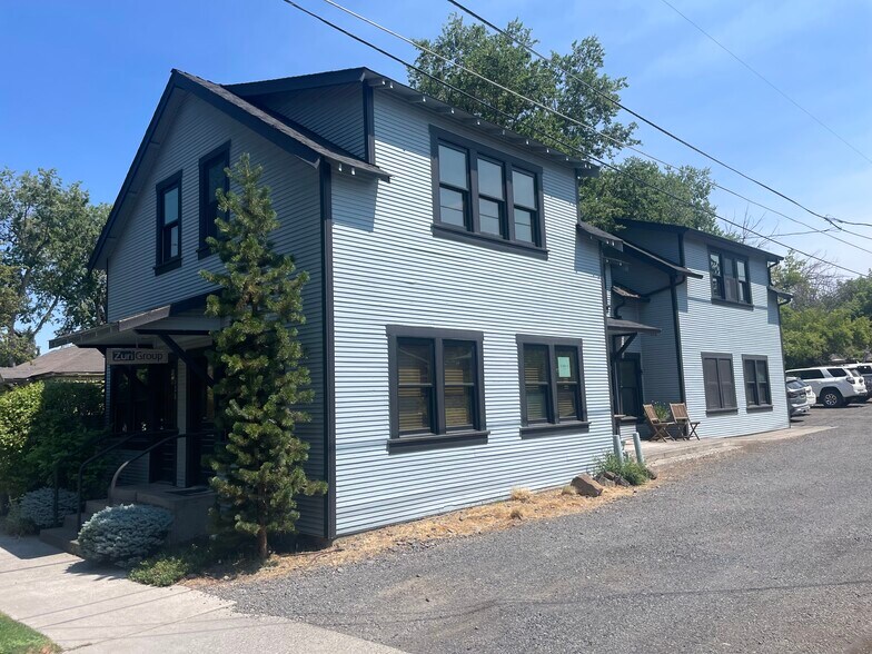 More Photos Of 328 NW Bond St, Bend Office For Lease