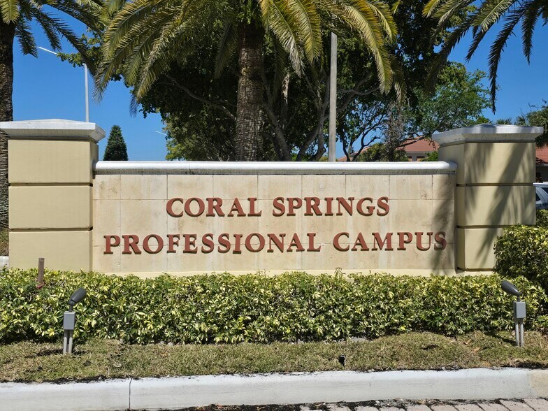 More Photos Of 5501 N University Dr, Coral Springs Office For Sale