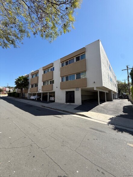 More Photos Of 1530 E Broadway, Glendale Apartments For Sale