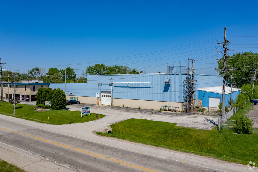 Primary Photo Of 4480 N 124th St, Milwaukee Manufacturing For Lease