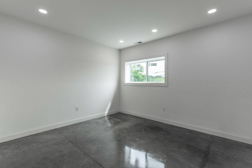 More Photos Of 3906 Caine Ln, Chattanooga Industrial For Sale