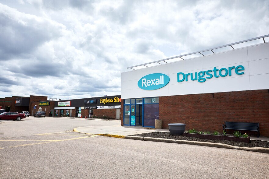 More Photos Of 1100 Pembroke St E, Pembroke General Retail For Lease