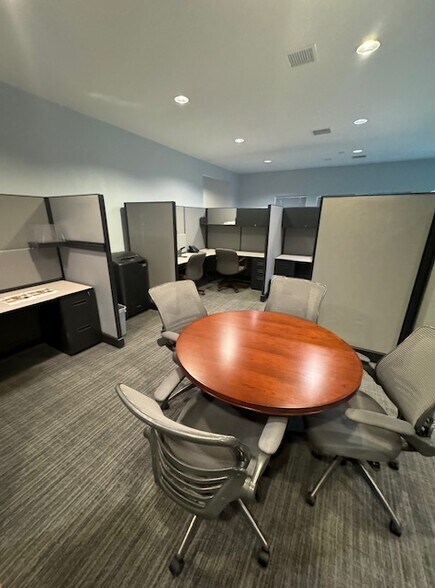 More Photos Of 6939 S 69th Ave, Tulsa Office For Lease