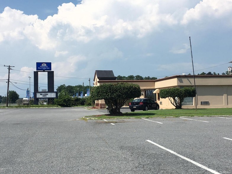 More Photos Of 1540 Ocean Hwy, Pocomoke City Hotel For Sale