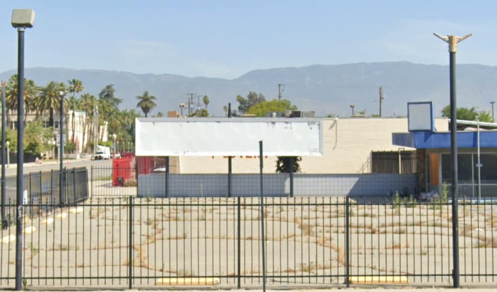 More Photos Of 601 N D St, San Bernardino Auto Dealership For Sale