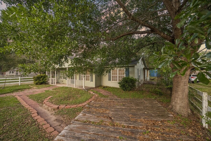 More Photos Of 30315 2nd St., Fulshear Land For Sale
