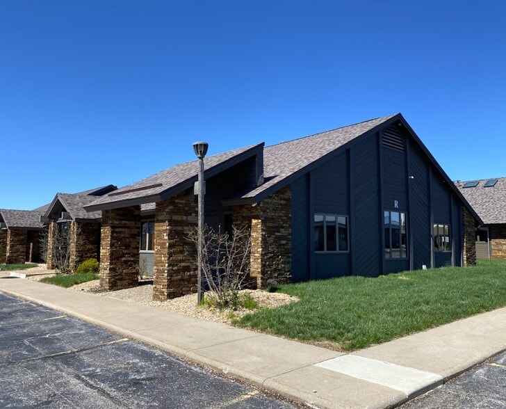 More Photos Of 1200 E Woodhurst Dr, Springfield Office For Lease